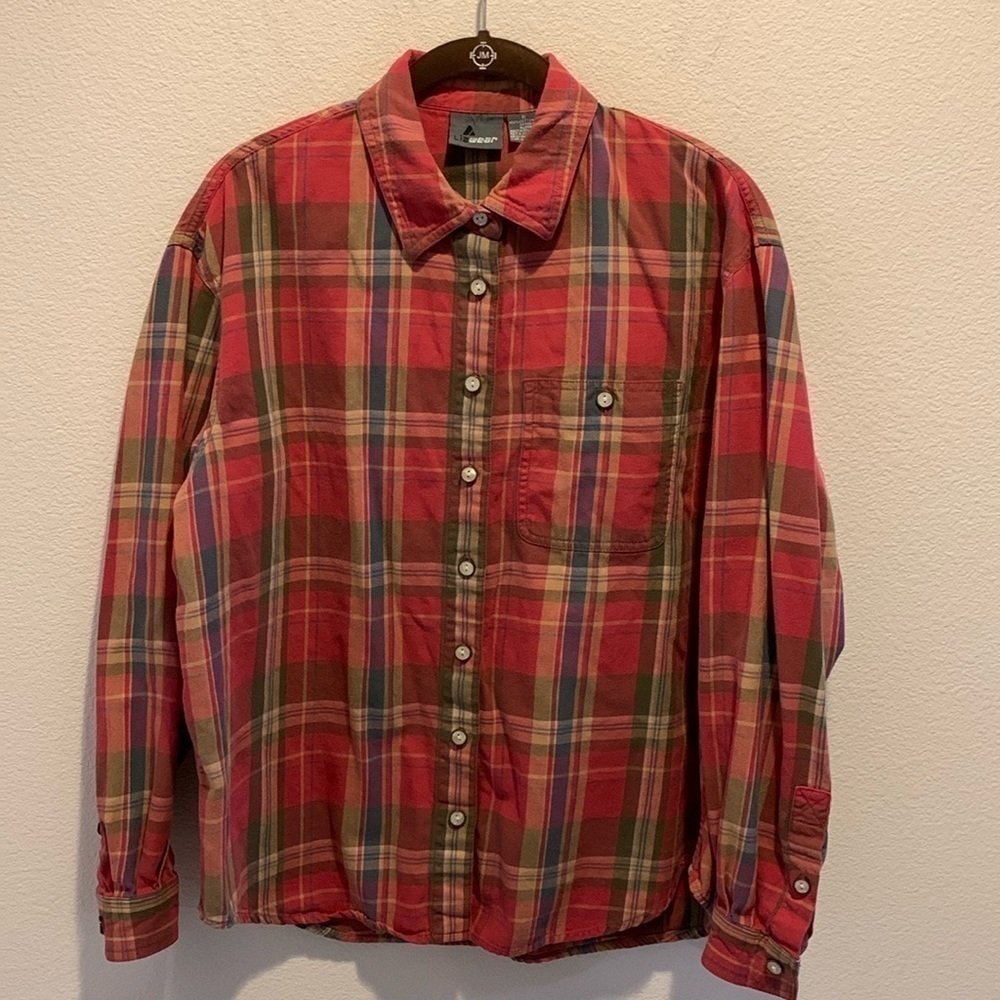 Liz Wear Womens Fall Colored Button Down. 100% Cotton. Medium. Multi-color.‍‍‍‍‍